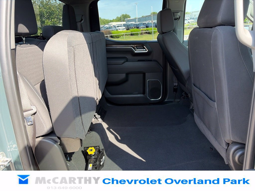 Used 2025 Chevrolet Silverado 1500 LT AWD/4WD image 36
