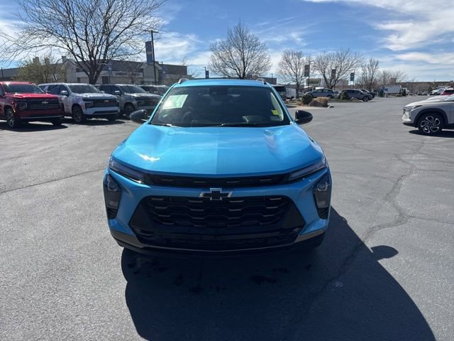 Used 2025 Chevrolet Trax ACTIV w/ Driver Confidence Package image 2