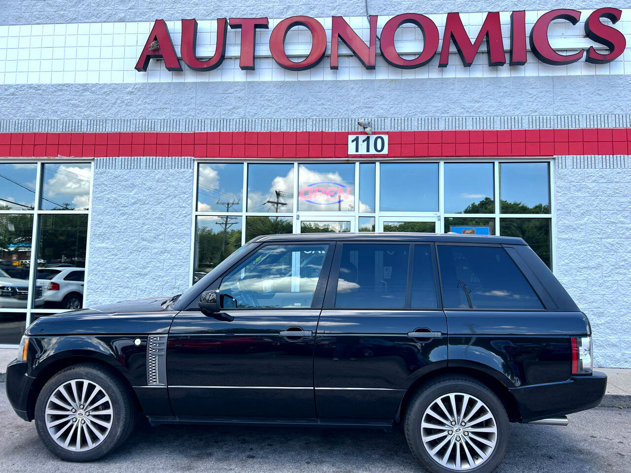 Used 2011 Land Rover Range Rover Supercharged image 4