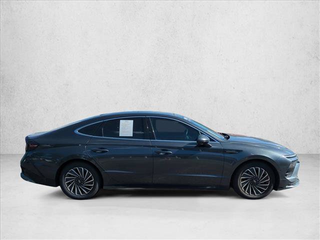Used 2024 Hyundai Sonata Limited FWD image 4