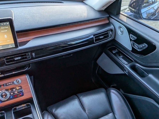 Used 2020 Lincoln Aviator Reserve w/ Equipment Group 202A AWD/4WD image 18