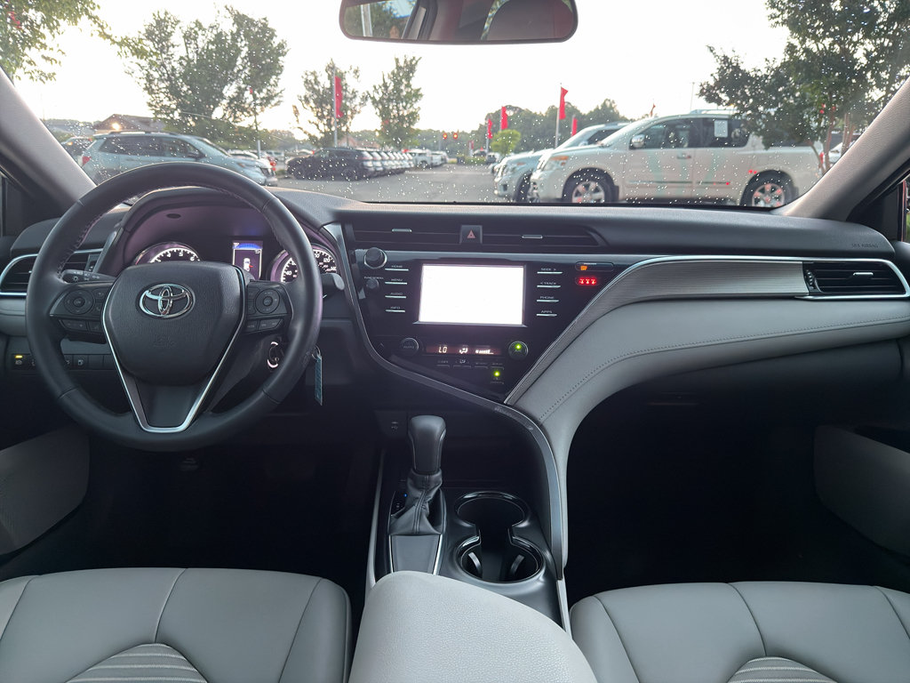 Used 2018 Toyota Camry SE FWD image 20