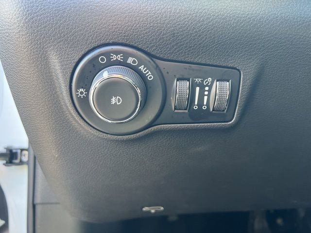 Used 2024 Jeep Compass Trailhawk AWD/4WD image 5