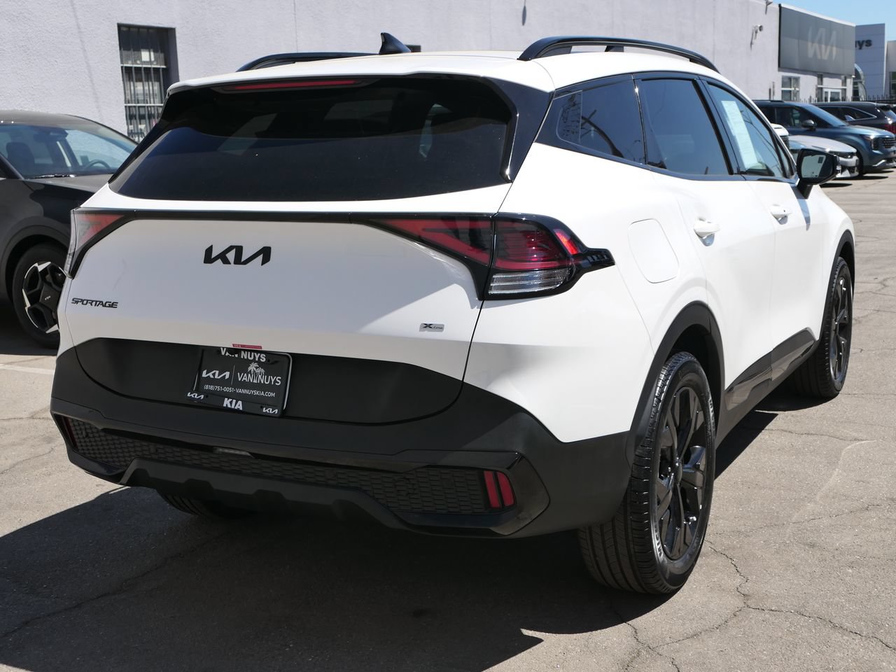 Used 2025 Kia Sportage X-Line AWD/4WD image 2