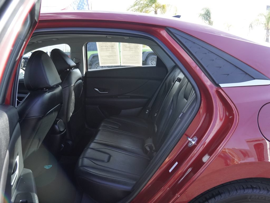 Used 2024 Hyundai Elantra Limited FWD image 30