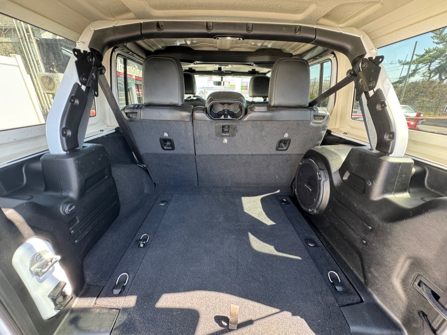 Used 2022 Jeep Wrangler Unlimited Rubicon w/ LED Lighting Group image 30