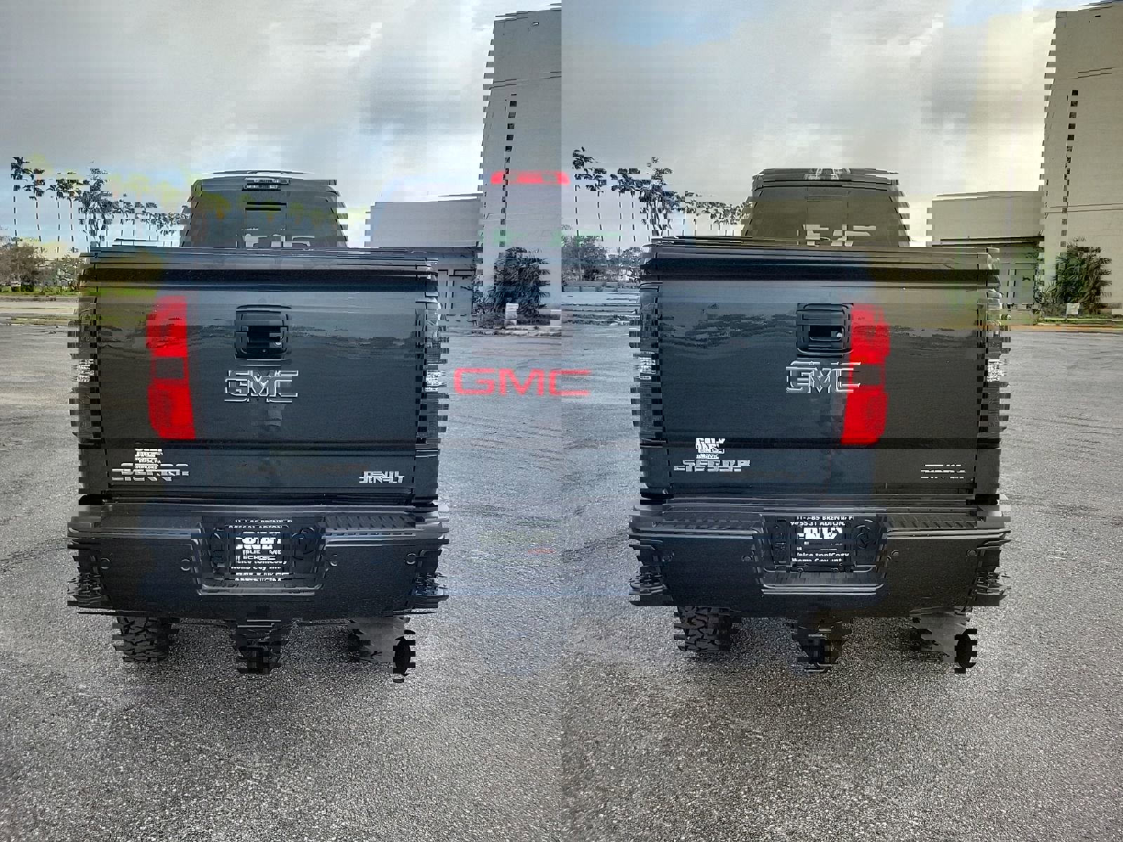 Used 2017 GMC Sierra 2500 Denali w/ Duramax Plus Package image 6