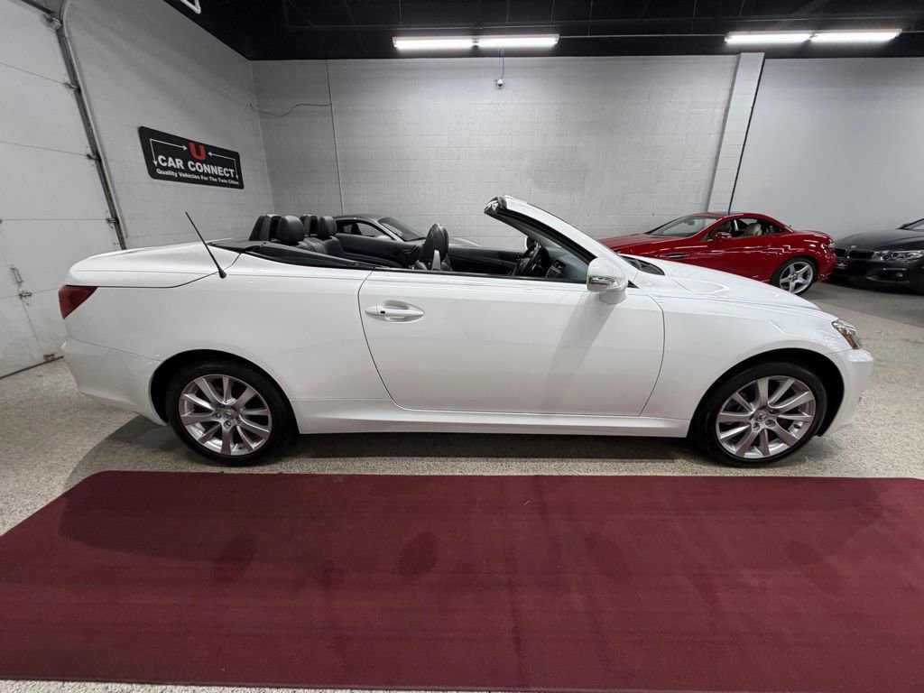 Used 2010 Lexus IS 250C RWD image 11