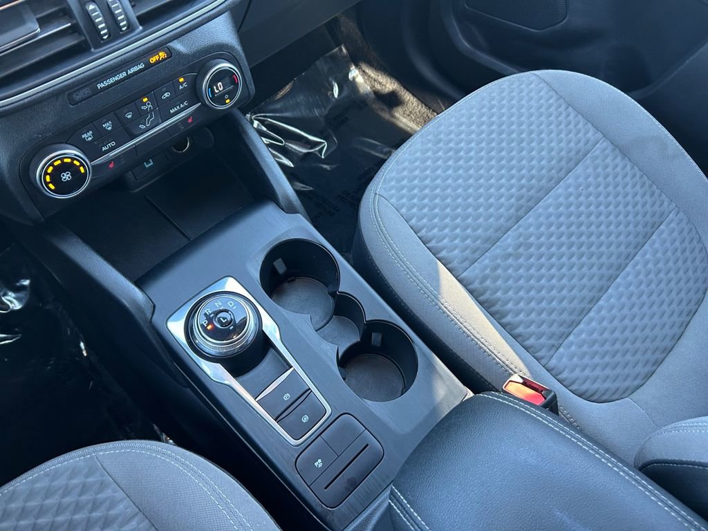 Used 2020 Ford Escape SE Sport image 21