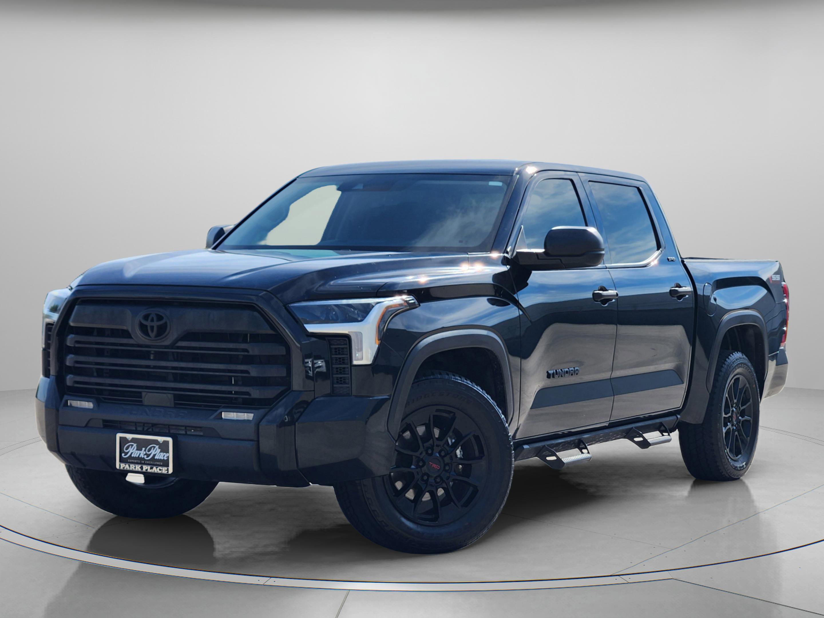 Used 2022 Toyota Tundra SR5 AWD/4WD image 1