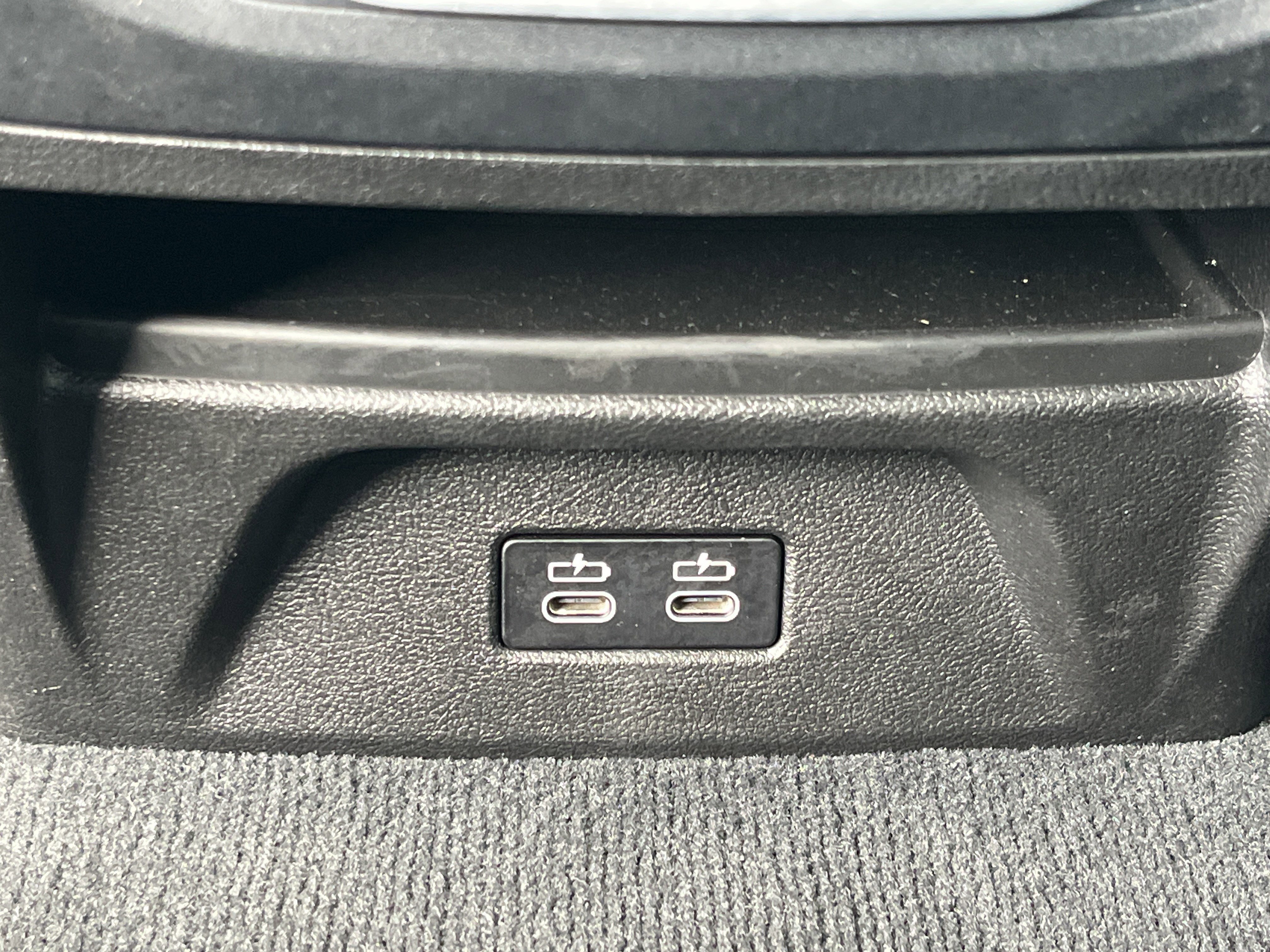 Used 2025 BMW X4 xDrive30i image 23