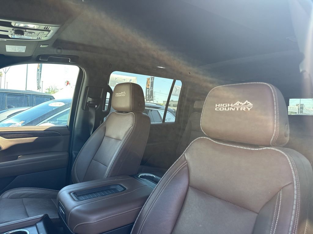 Used 2023 Chevrolet Suburban High Country AWD/4WD image 6