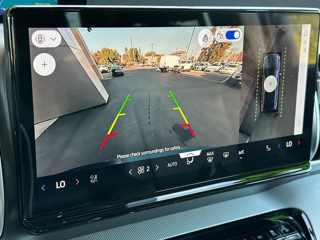 Certified 2025 Ford Expedition Active image 20