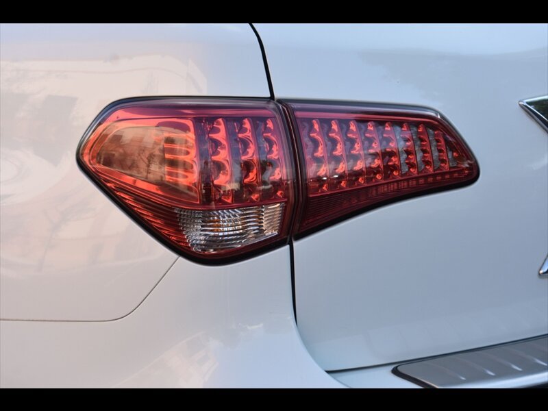 Used 2014 INFINITI QX80 2WD w/ Deluxe Touring Package image 52