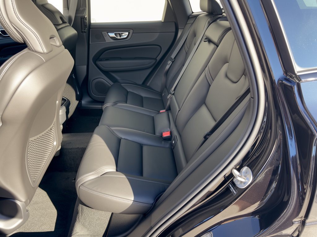 New 2027 Volvo XC60 B5 Ultra AWD/4WD image 25