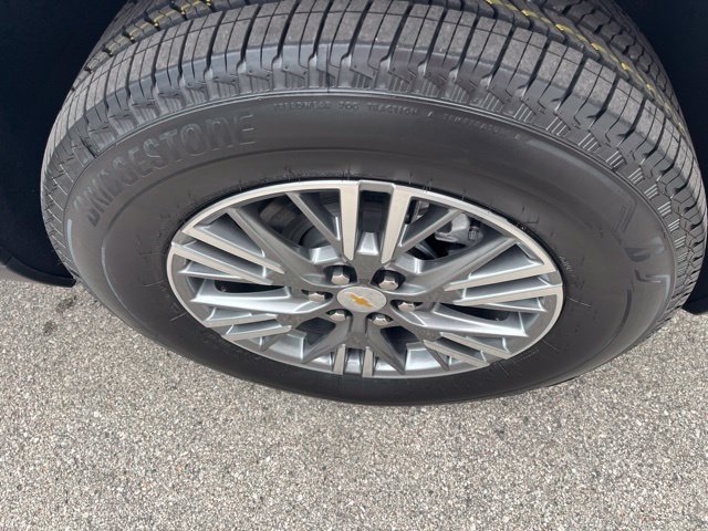 New 2027 Chevrolet Traverse LT FWD image 9