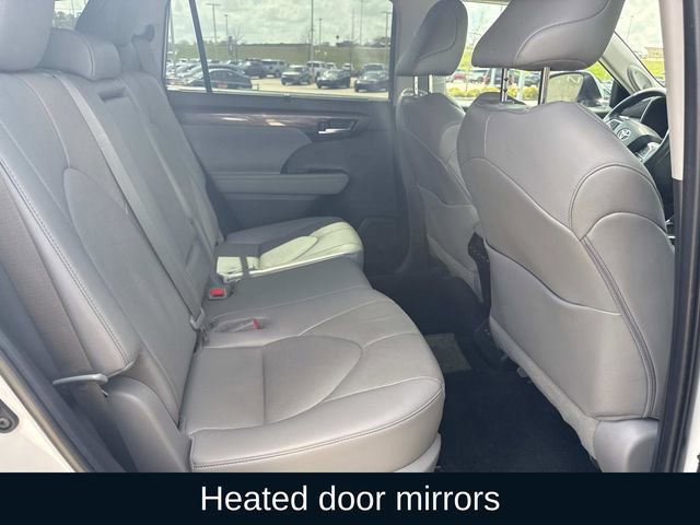 Used 2023 Toyota Highlander Limited image 15