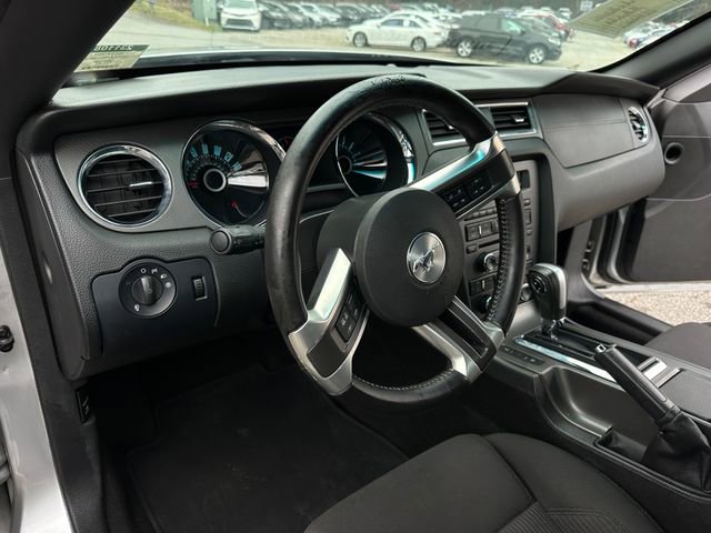 Used 2013 Ford Mustang Coupe RWD image 13