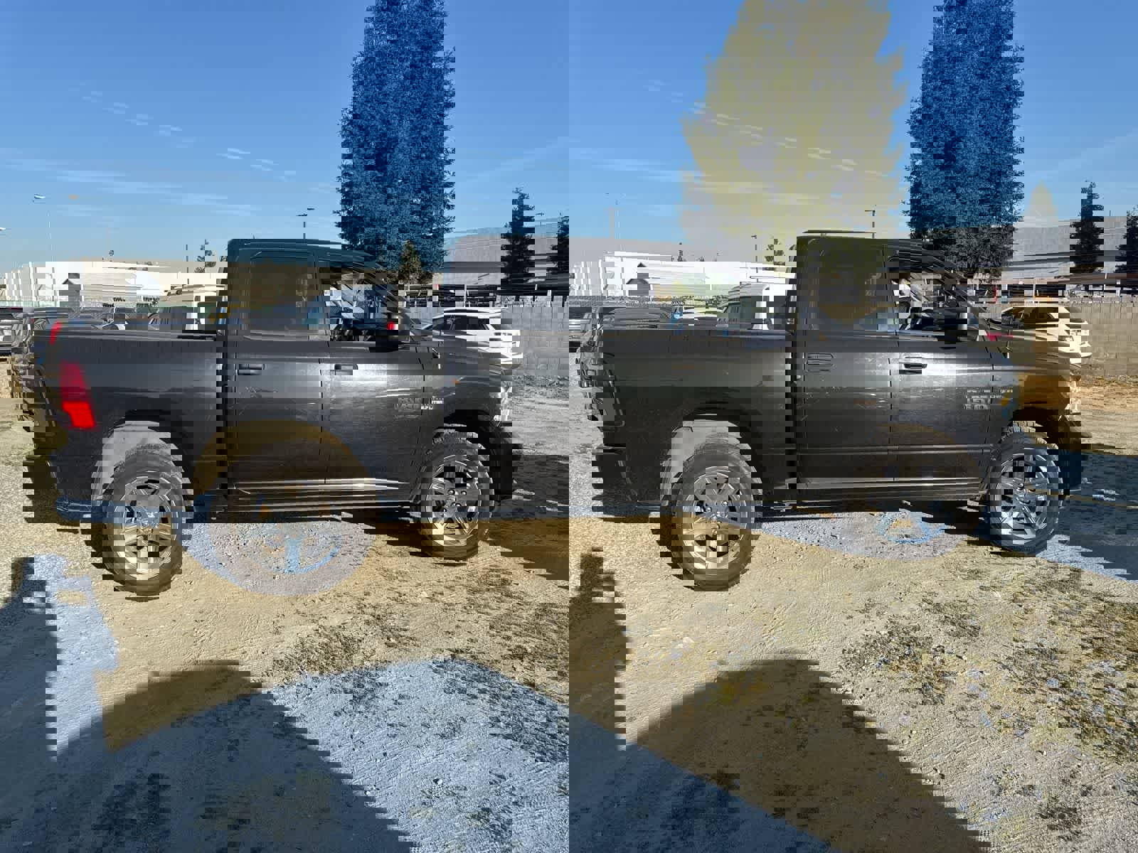 Used 2018 RAM 1500 Express w/ Express Value Package image 4