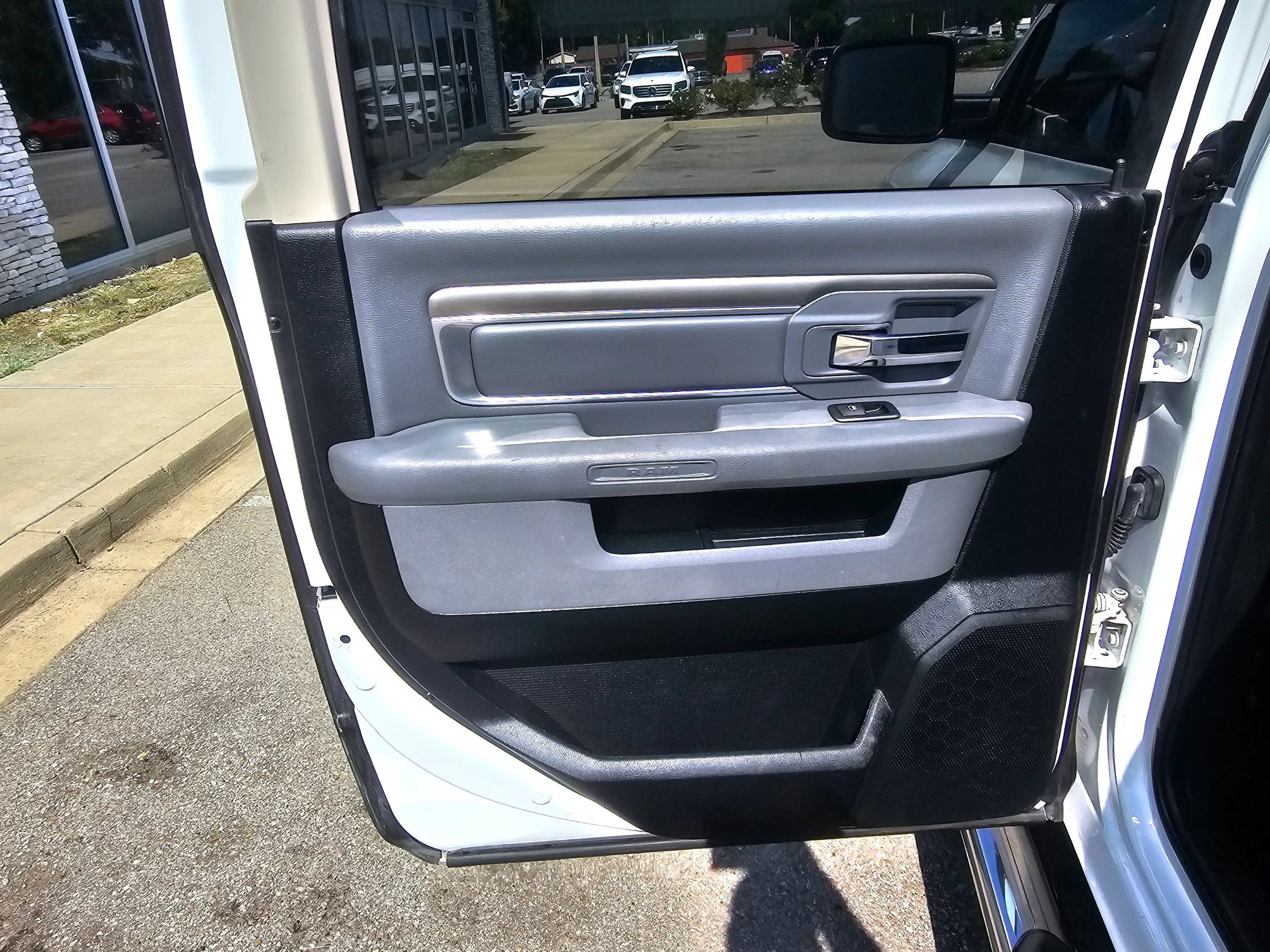 Used 2017 RAM 1500 Outdoorsman AWD/4WD image 13
