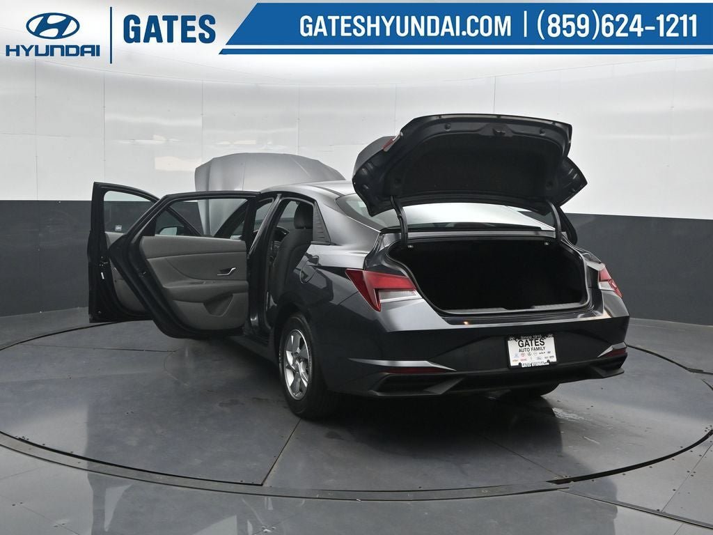 Certified 2021 Hyundai Elantra SE image 50