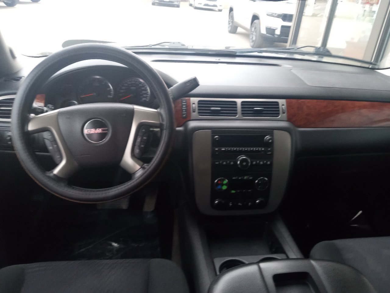 Used 2013 GMC Yukon SLE w/ Convenience Package image 6