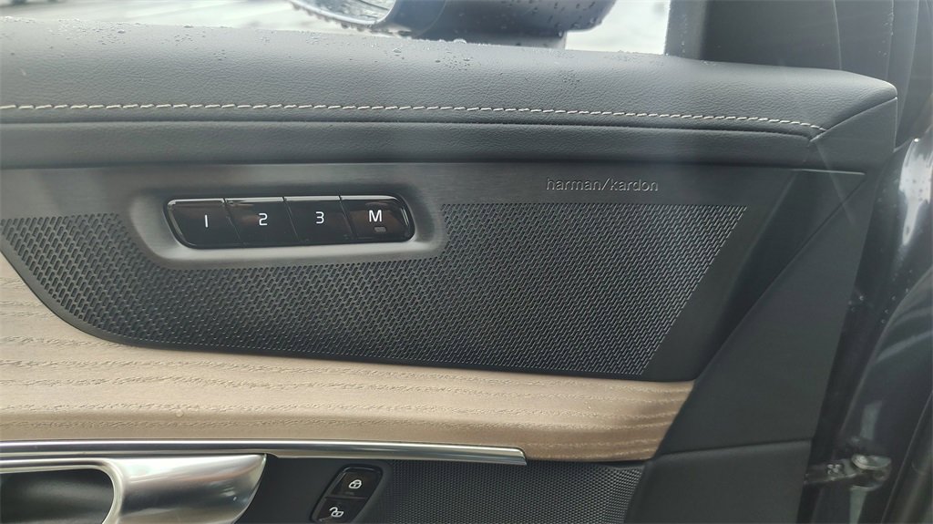 New 2026 Volvo XC90 B6 Plus image 10