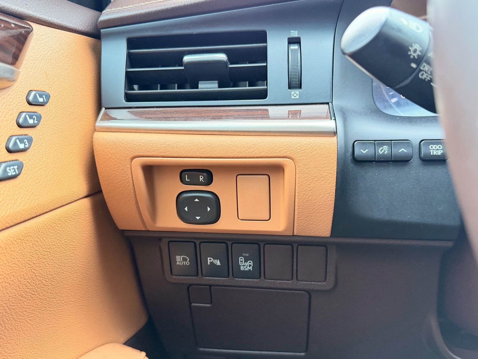 Used 2017 Lexus ES 350 w/ Premium Package image 33