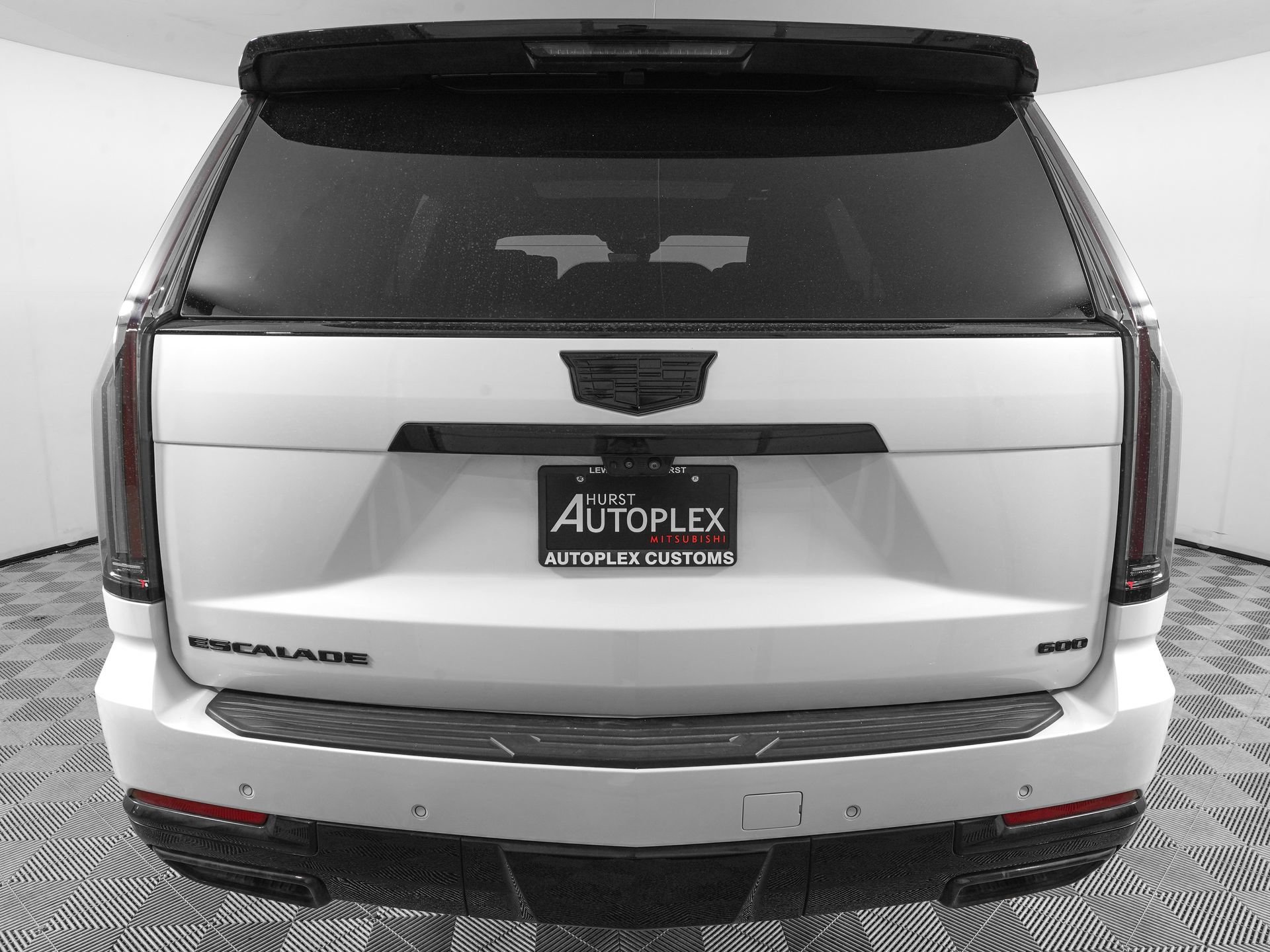 Used 2025 Cadillac Escalade Sport Platinum w/ LPO, ONYX Package AWD/4WD image 6