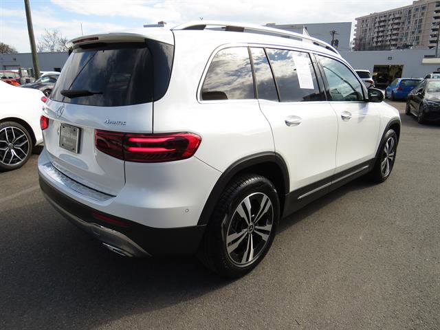 Used 2025 Mercedes-Benz GLB 250 4MATIC image 4