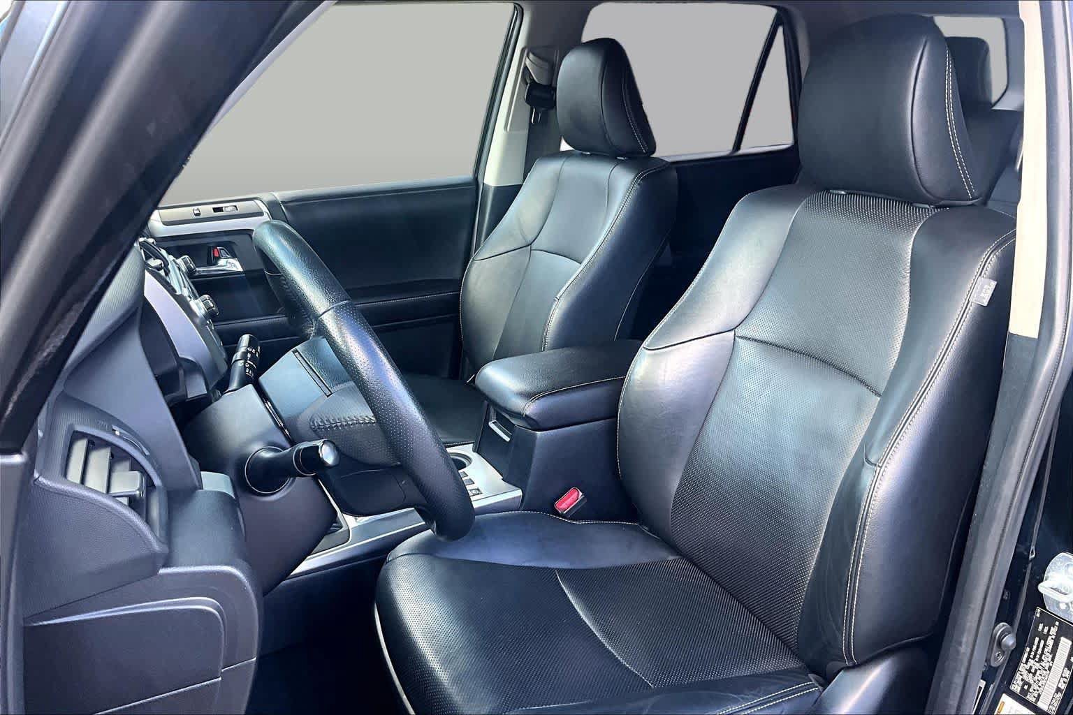 Used 2019 Toyota 4Runner Limited AWD/4WD image 8