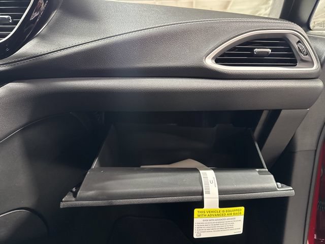 New 2026 Chrysler Pacifica Select AWD/4WD image 47