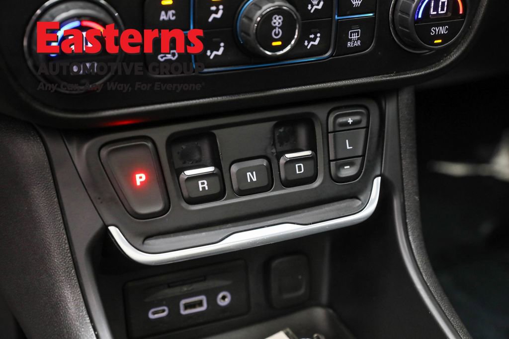 Used 2021 GMC Terrain SLT w/ Infotainment Package II AWD/4WD image 13