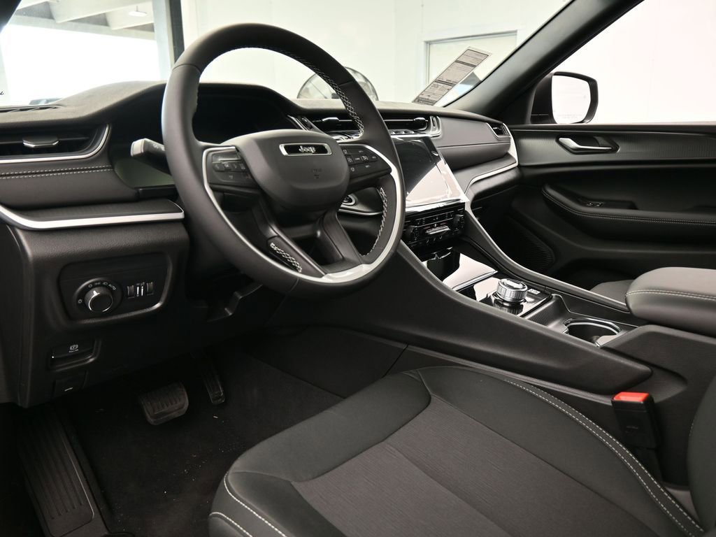 New 2026 Jeep Grand Cherokee Laredo X image 13