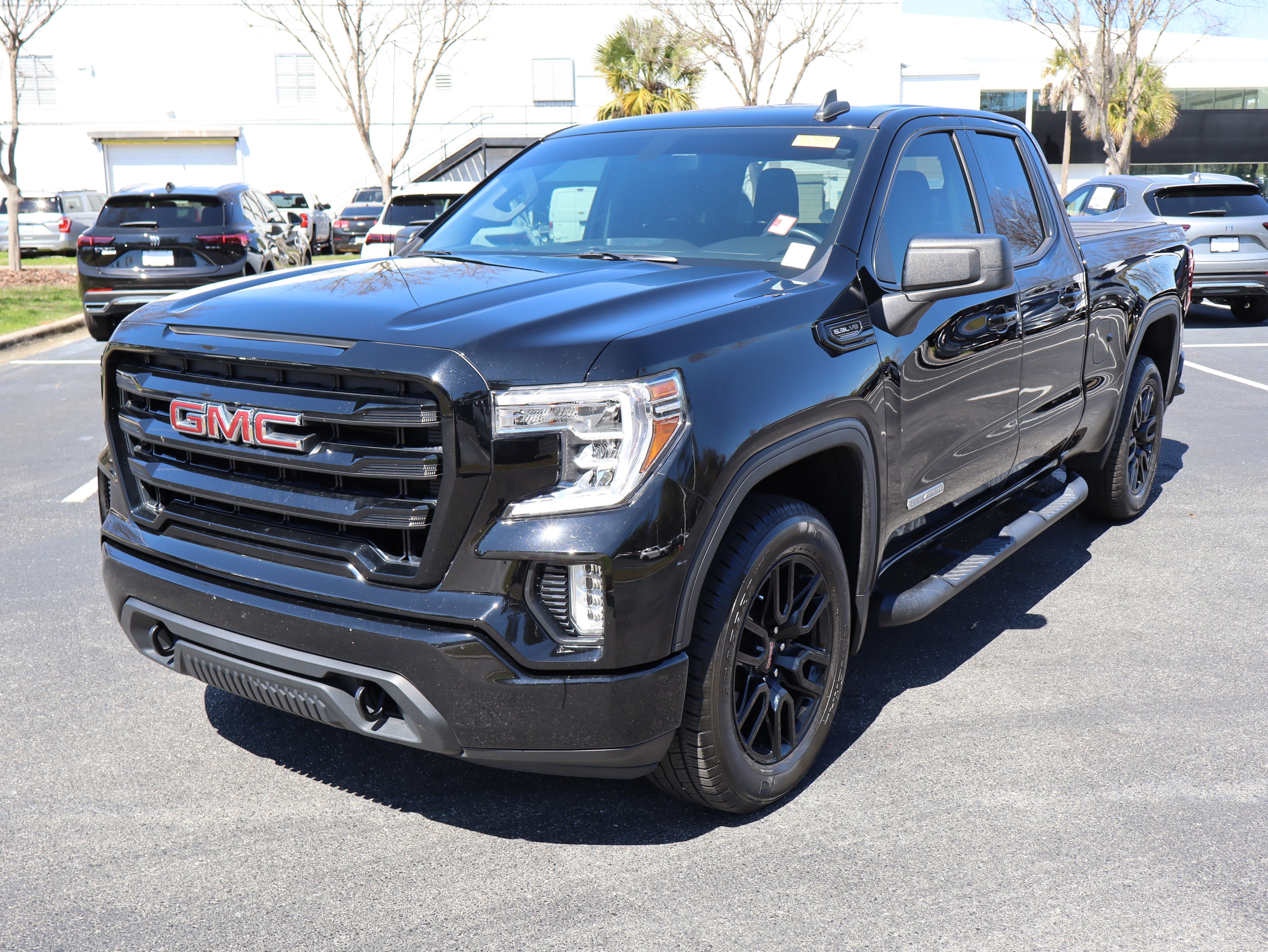 Used 2022 GMC Sierra 1500 Elevation image 5