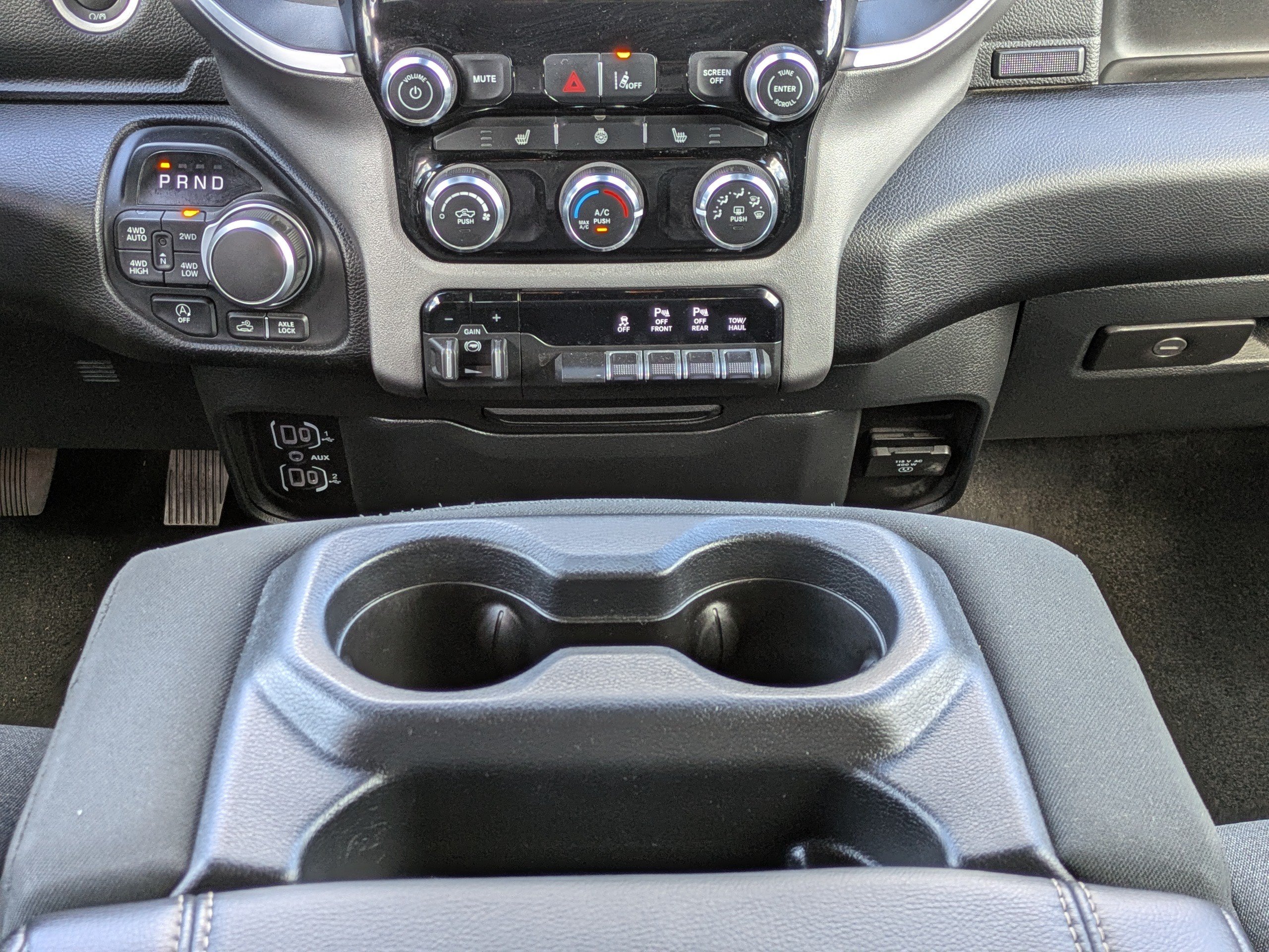 Used 2025 RAM 1500 Big Horn AWD/4WD image 17