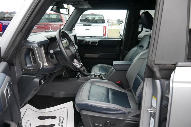 Used 2023 Ford Bronco Outer Banks image 2