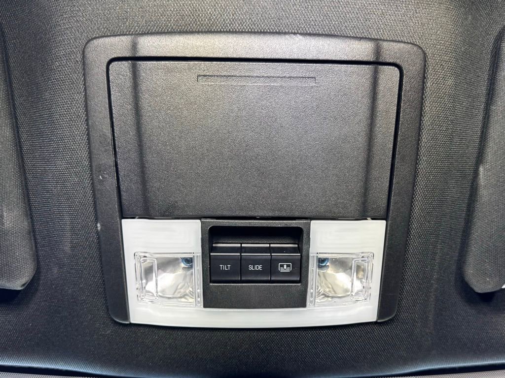 Used 2019 Ford Explorer Platinum image 39
