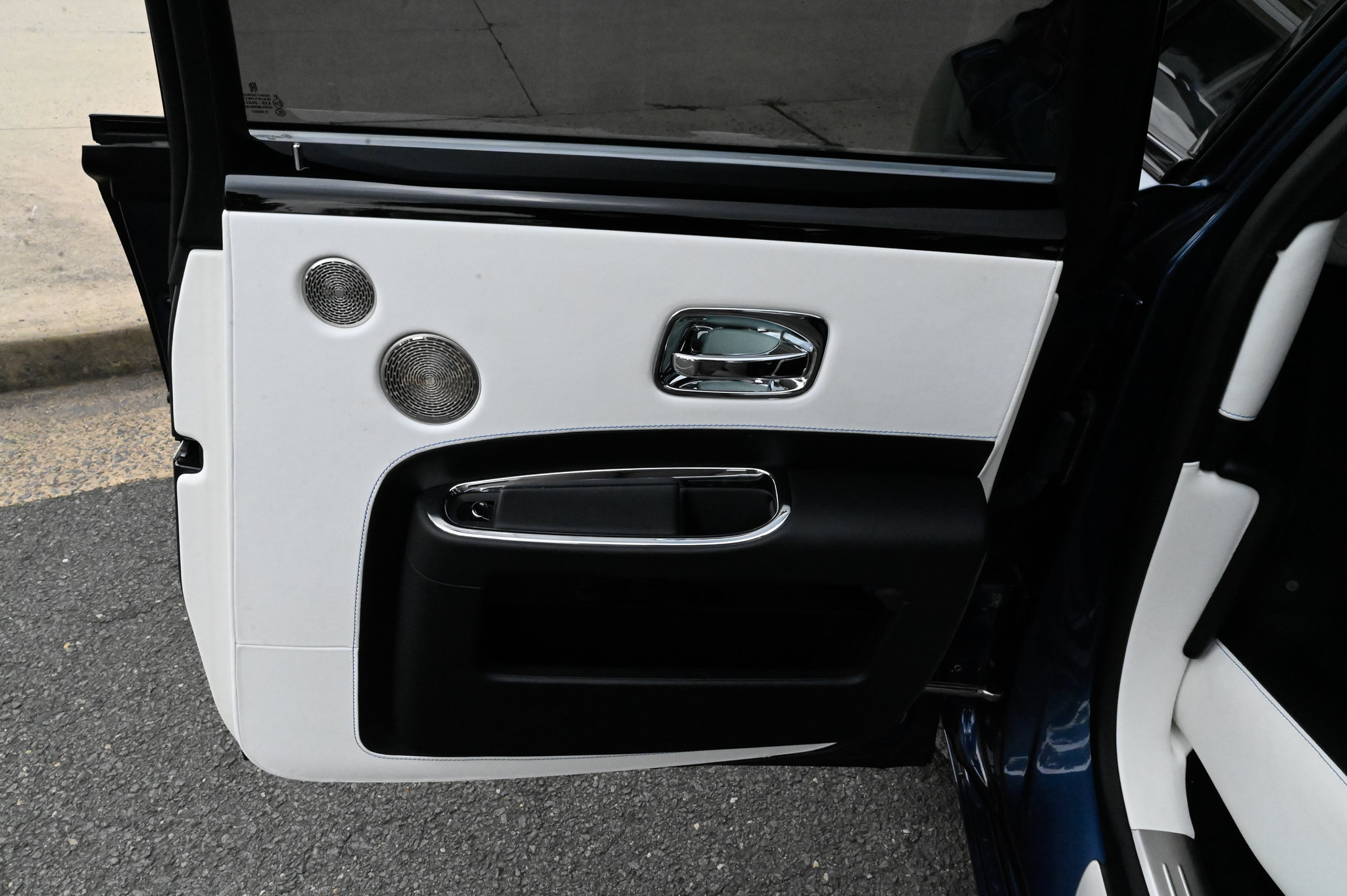 Used 2018 Rolls-Royce Ghost RWD image 50