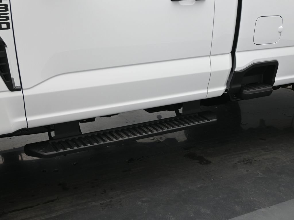 New 2026 Ford F350 XL w/ FX4 Off-Road Package AWD/4WD image 18