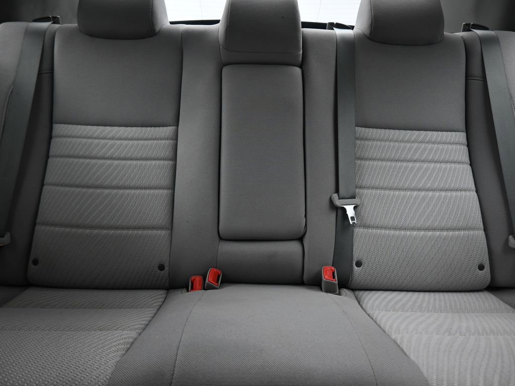 Used 2017 Toyota Camry LE image 27