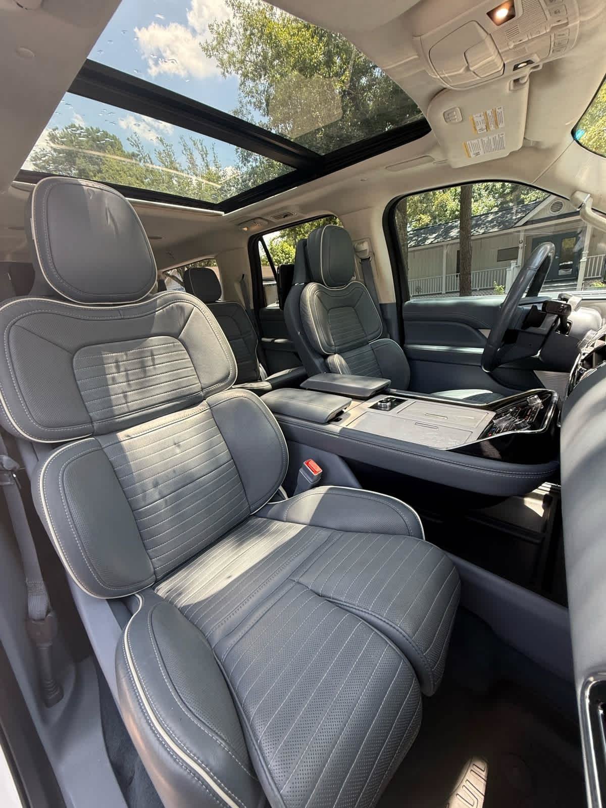 Used 2023 Lincoln Navigator L Black Label AWD/4WD image 12