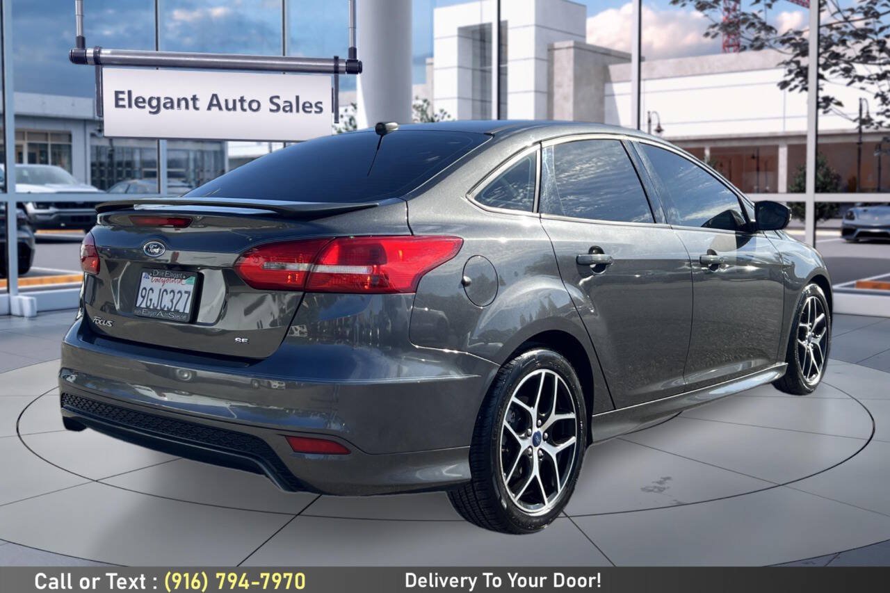 Used 2016 Ford Focus SE w/ SE Sport Package FWD image 5