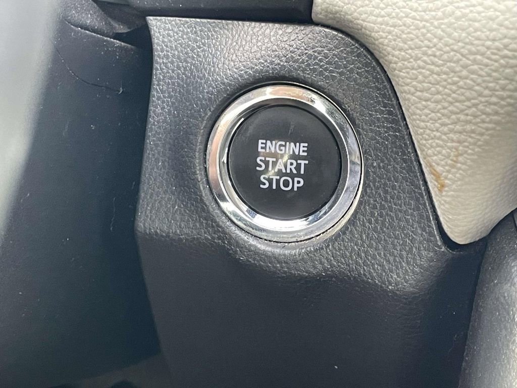 Used 2023 Toyota RAV4 XLE Premium image 37