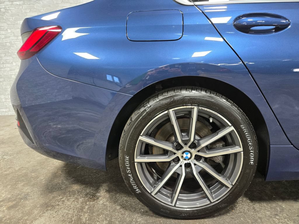 Used 2022 BMW 330i xDrive Sedan w/ Driving Assistance Package AWD/4WD image 59