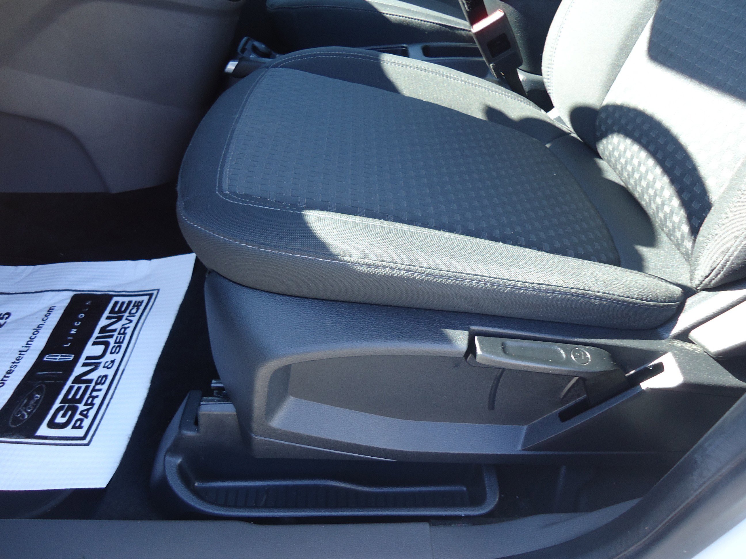 Used 2020 Ford Transit Connect XLT image 20