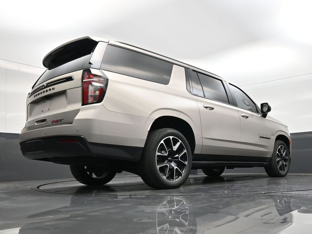 Used 2023 Chevrolet Suburban RST w/ Luxury Package image 24