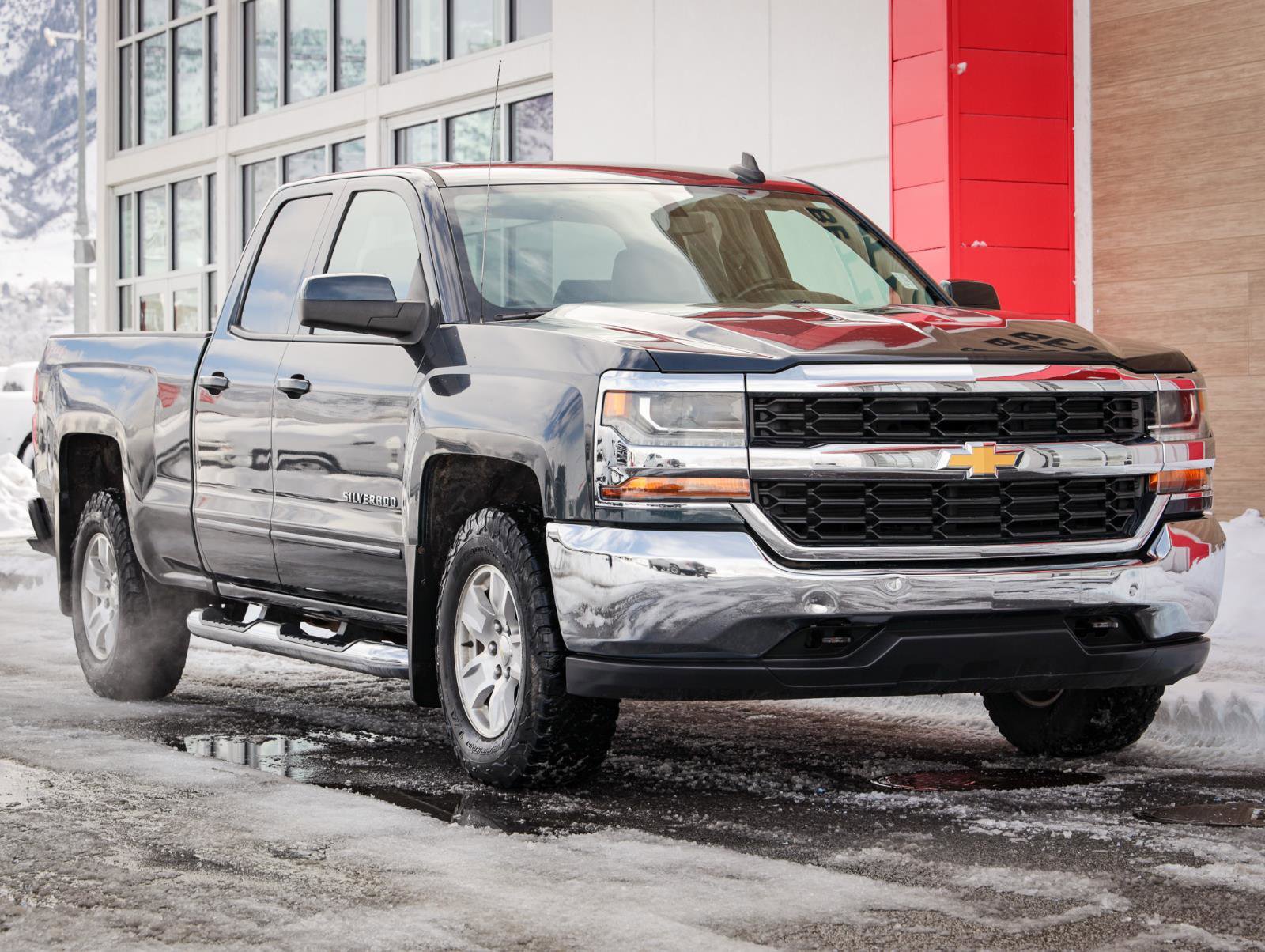 Used 2019 Chevrolet Silverado 1500 LT image 1