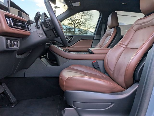 Used 2025 Lincoln Aviator Reserve w/ Illumination Package image 21