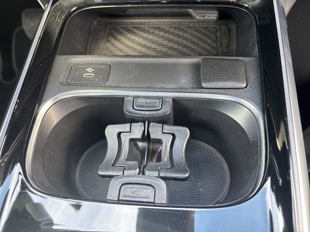 Used 2024 Mercedes-Benz GLB 250 image 29